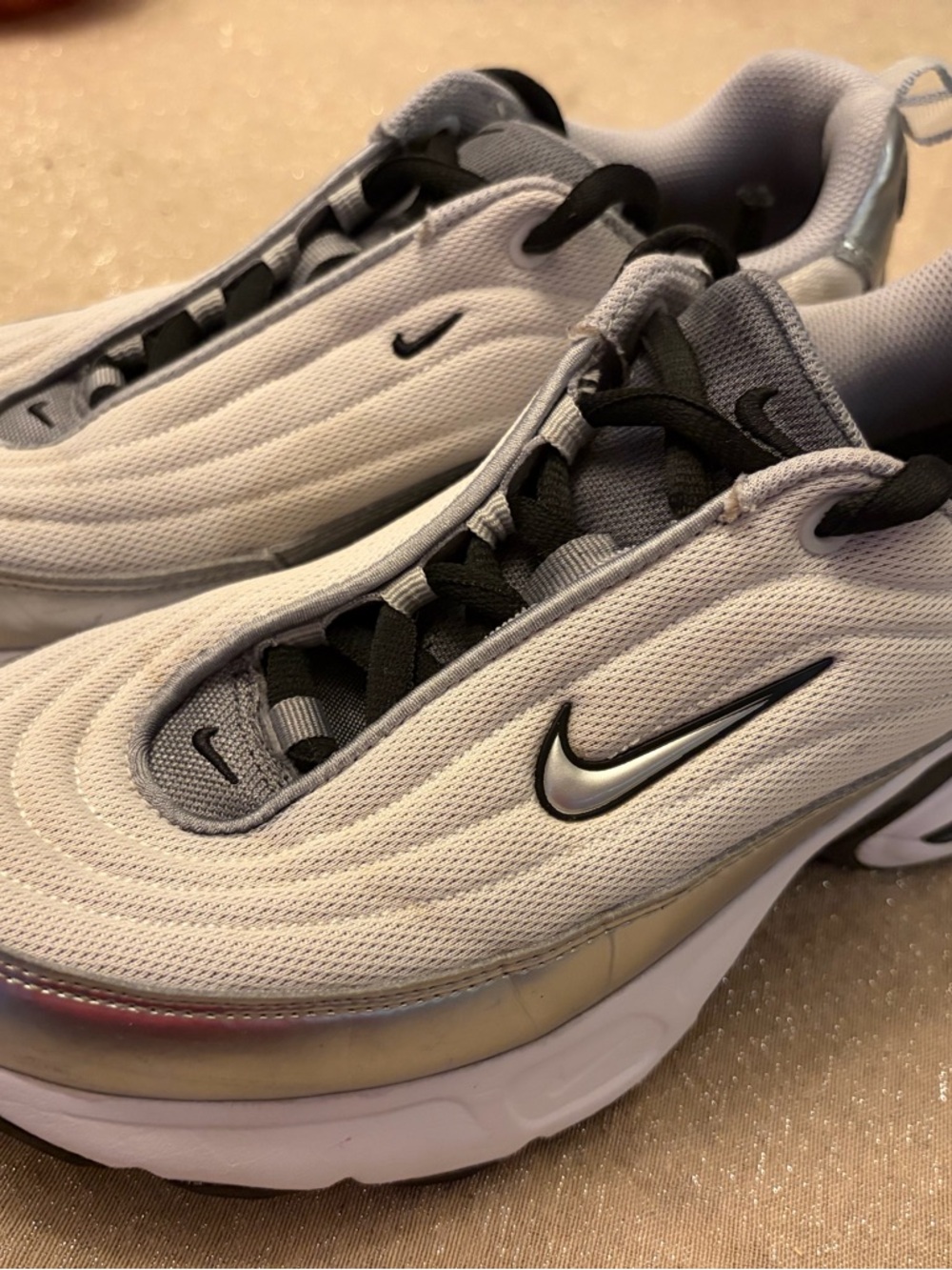 Hard to Find!!! Nike Air Max Portal SE White and Metallic Silver 7.5